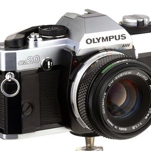 Vintage Olympus OM20 35mm SLR Camera w OM 50mm f/1.8 Zuiko Standard Prime Lens